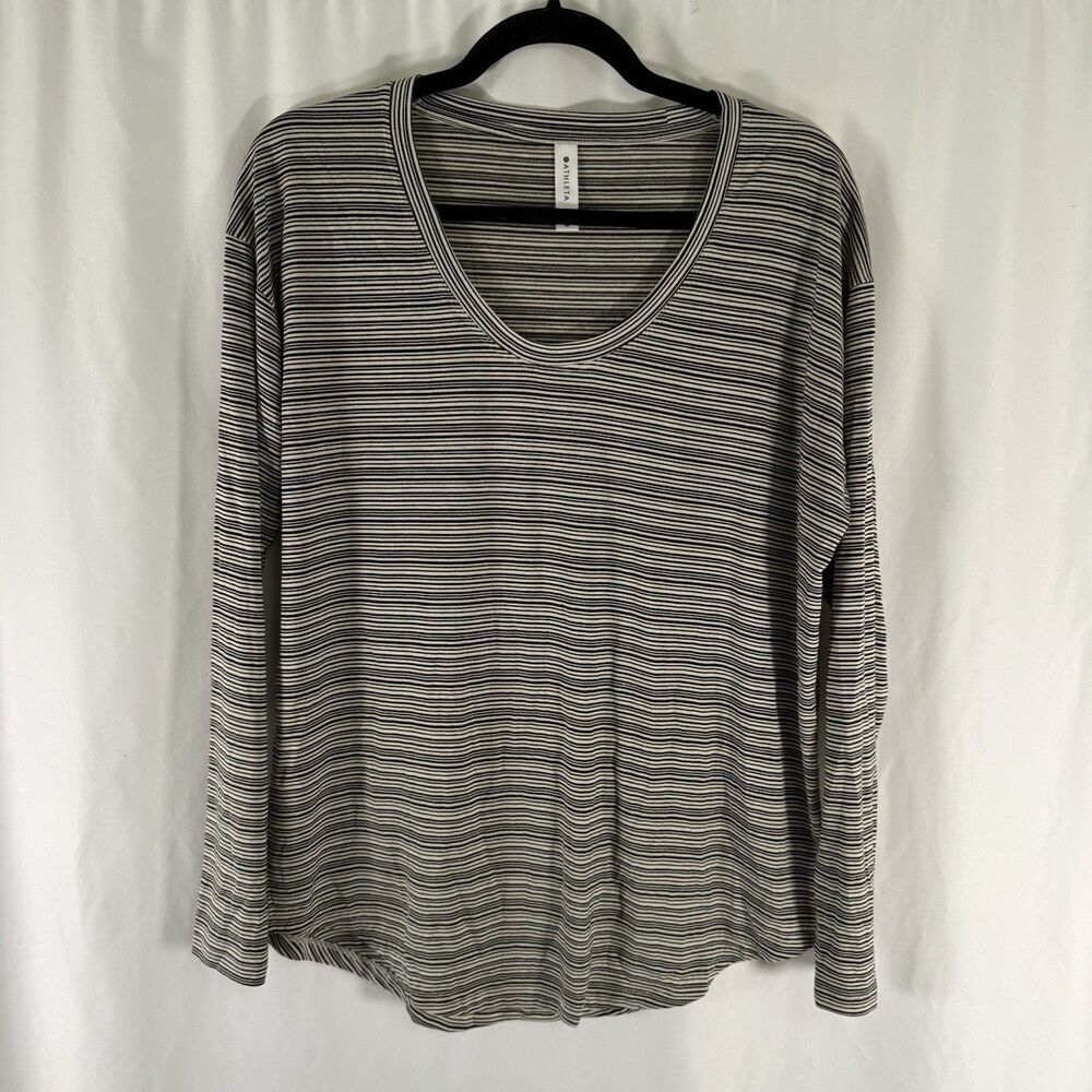 Athleta Top Women's Medium Black White Striped Long Sleeve Round Neck Pullover